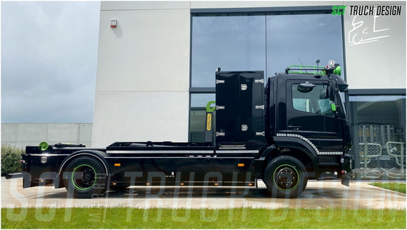 Van Der Linden - Mercedes Atego 300